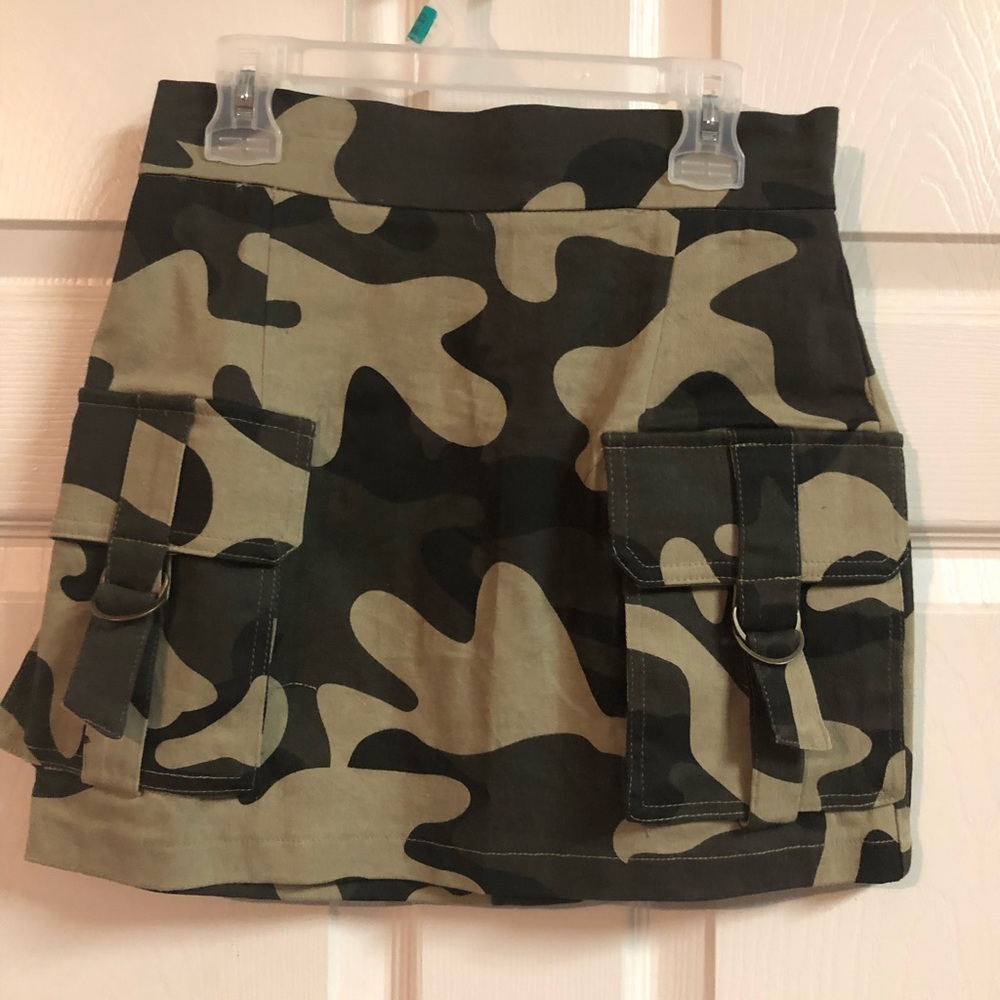 Fashion Nova mini skirt